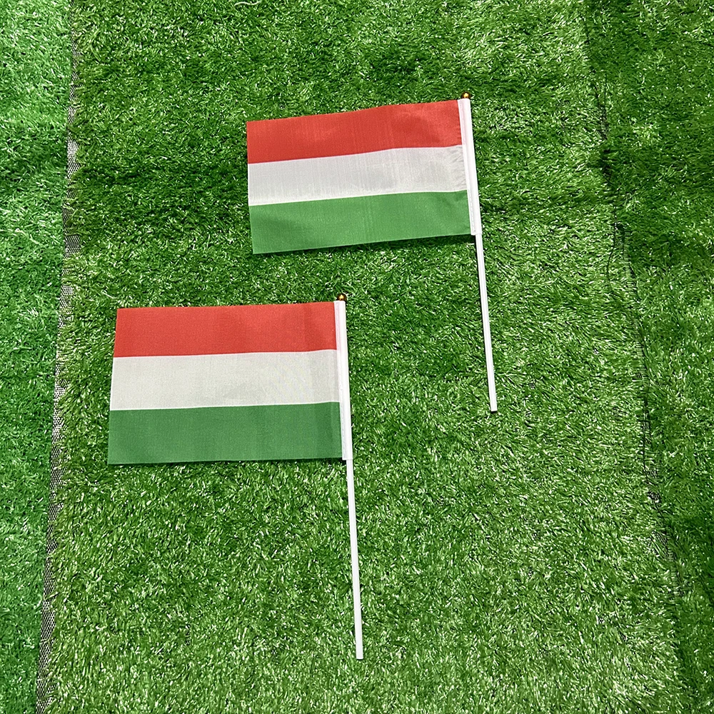 BANDERA SKY Bandera de mano Hungría con asta de plástico para eventos - imagen 4