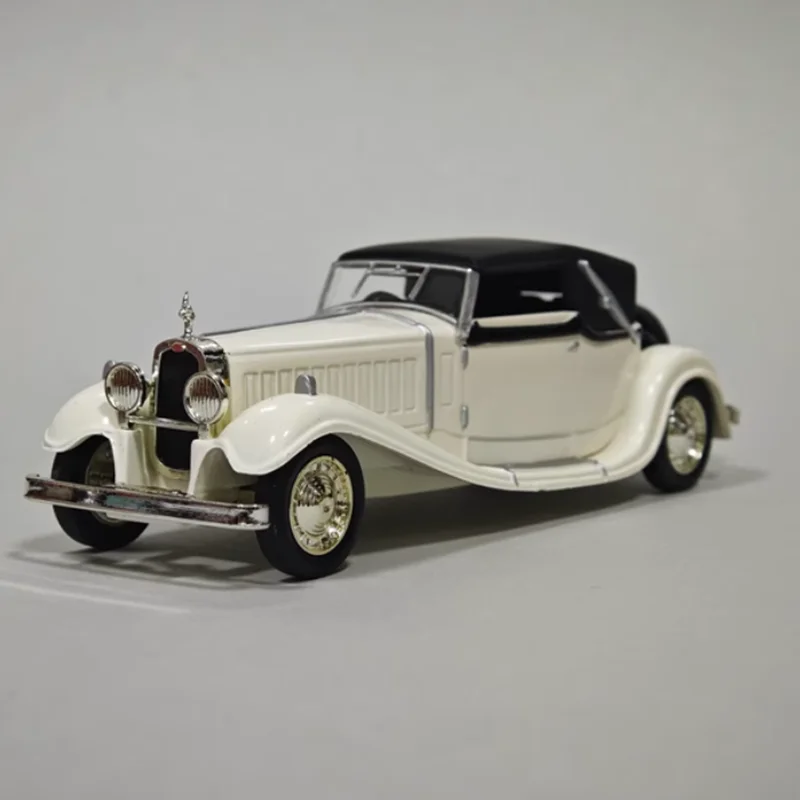 Diecast Original 1:43 Scale Bugatti 1936 Vintage Classic Cars Royle Simulation Alloy Car Model Static Collectible Gift Souvenir