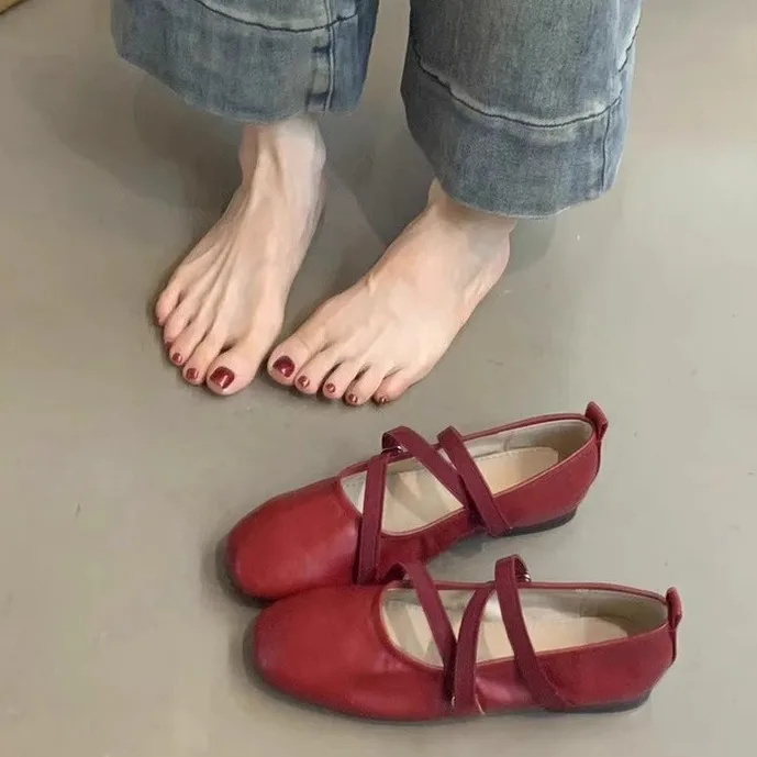 

Women Cross Strap Flat Shoes Mary Jane Style Women Shoes Shallow Mouth Comfortable Ballet Shoes Outdoor Fashion Solid Color
