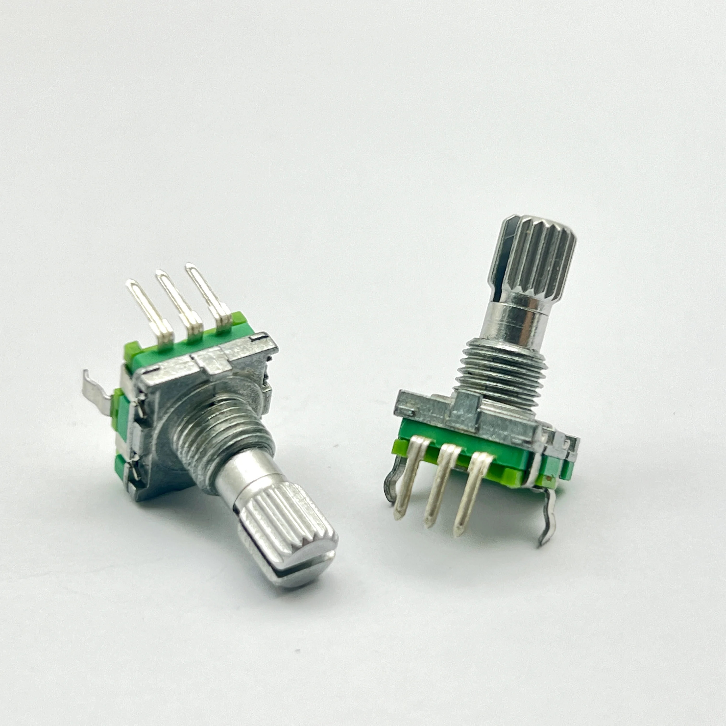 1 piece Taiwan Aihua EC11 encoder 20 positioning 20 pulses 3 legs flower shaft stem length 15mm