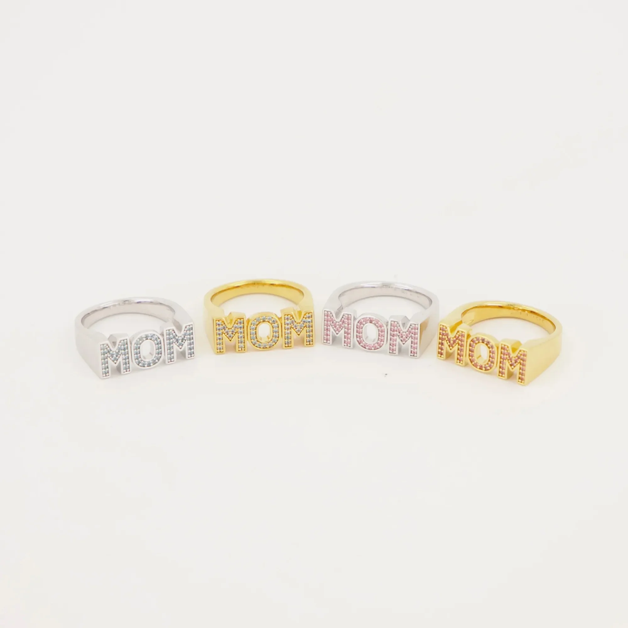 

18K gold-plated copper MOM ring adorned with sparkling gemstones is an ideal gift for Mother's Day, suitable for daily wear