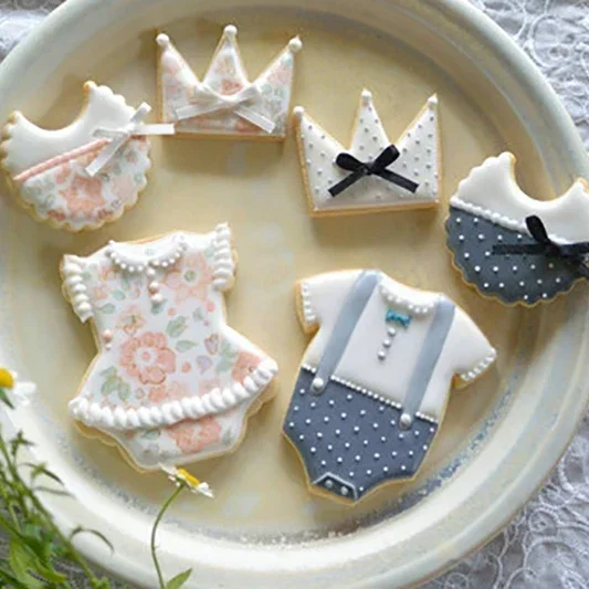 Cute Crown Clothes Star Clouds Cookie Cutters Fondant Cake Mold Biscuit Stamp Sugarcraft Baby Shower Cake Decorating Baking Tool