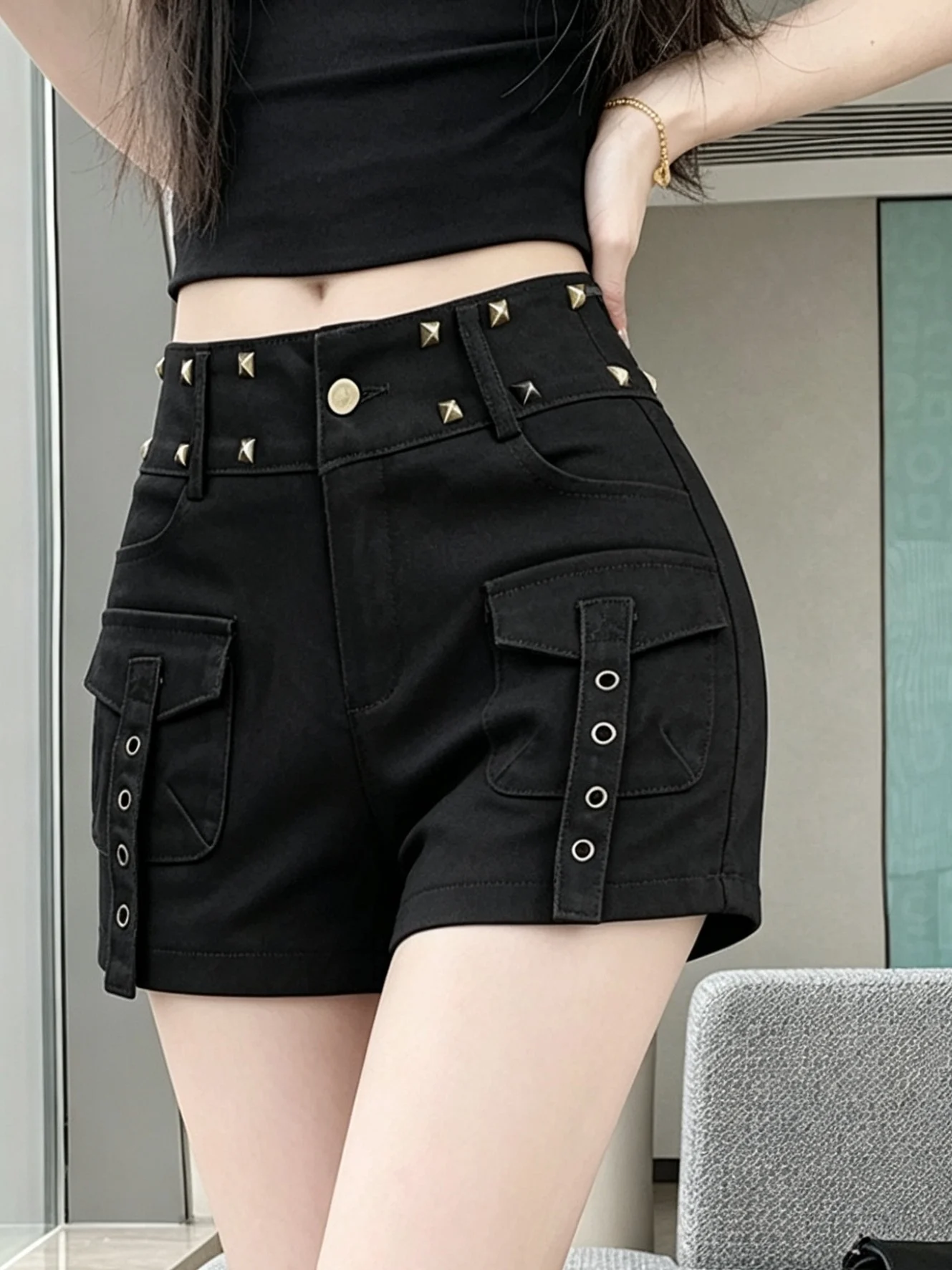 High Waist Skinny Jeans Shorts for Women Summer 2026 Rivet Design A-Line Trendy Hot Pants Commute Style High Waist Jeans Shorts
