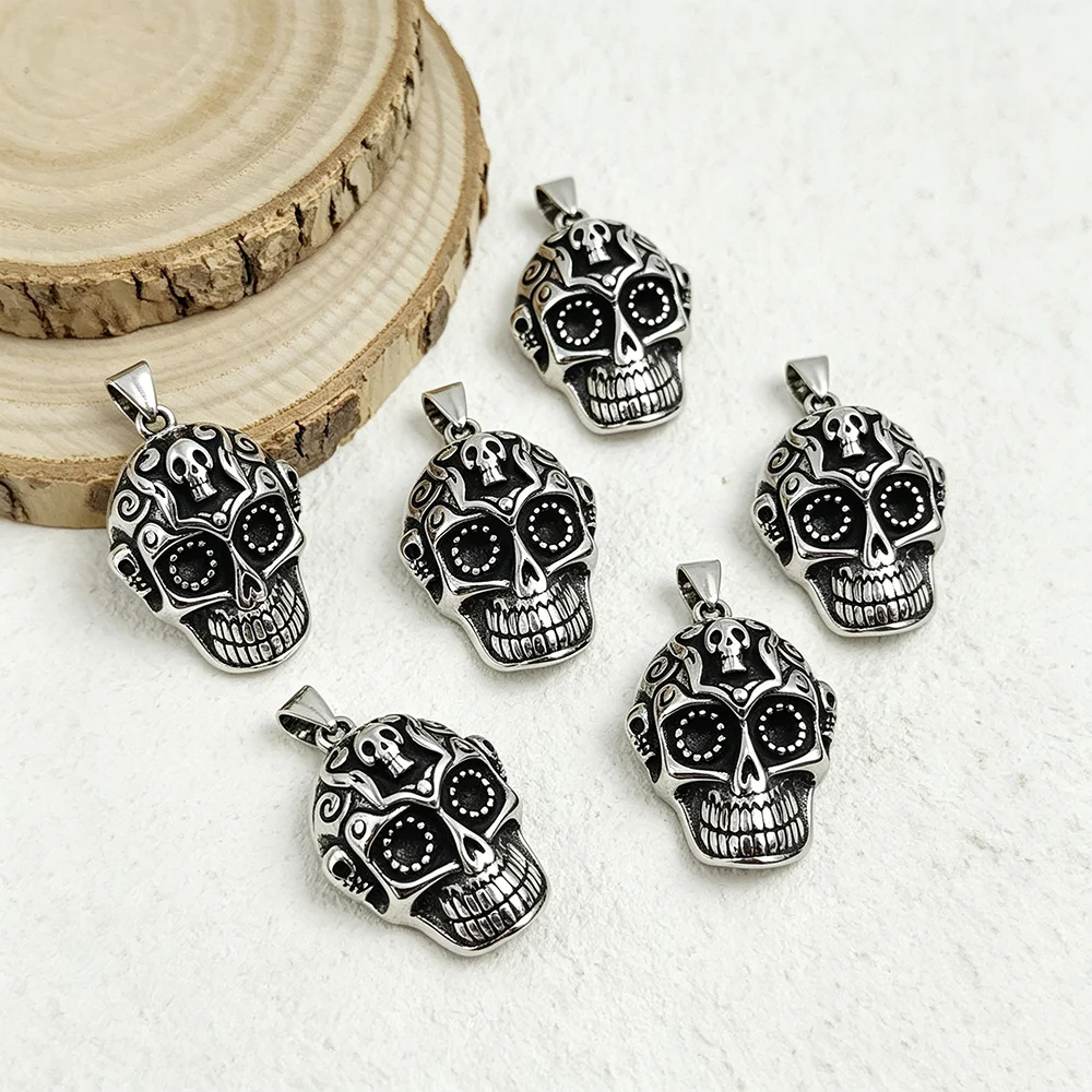 Punk style skull stainless steel pendant, waterproof and non-fading blackening process, retro metal accessories