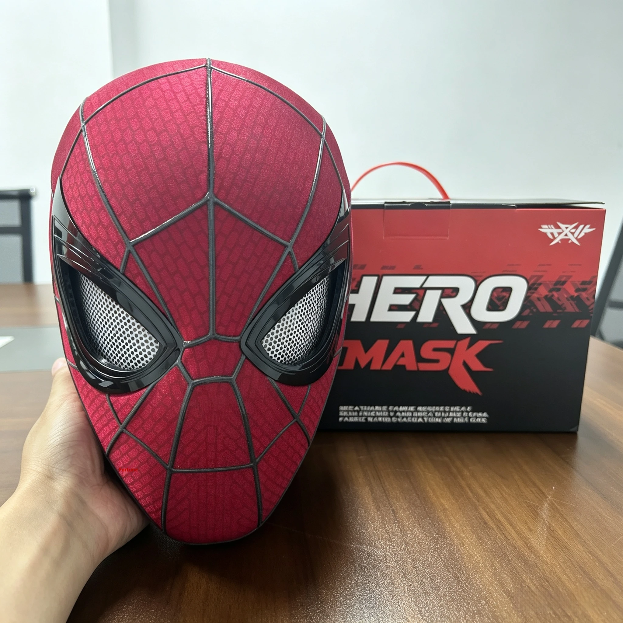 nuove-figure-di-spider-man-maschera-con-luce-per-halloween-ideale-per-cosplay-maschera-elettronica-decorativa-giocattolo-regalo-di-natale