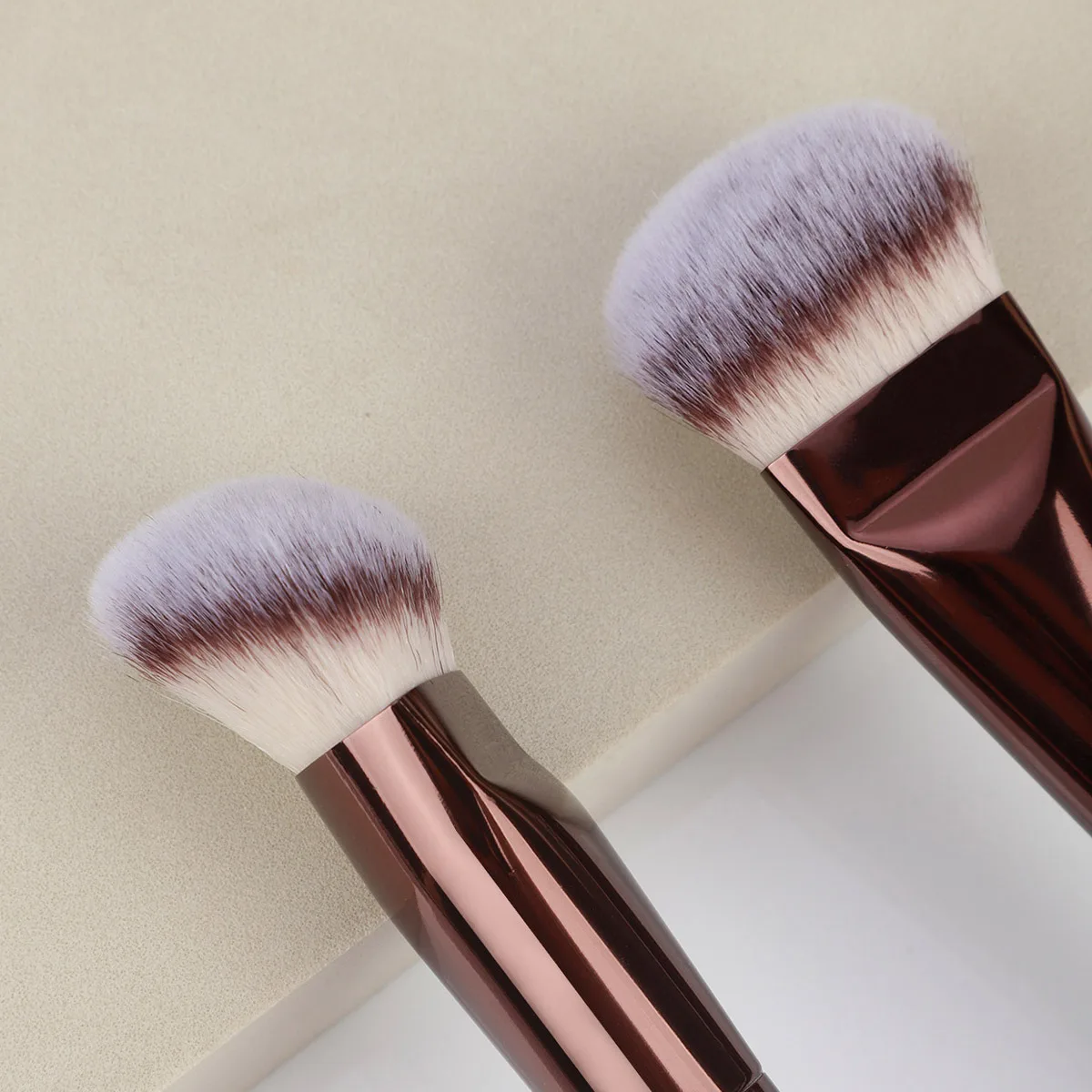 Dual-Head Makeup Brush - Flat Foundation, Loose Powder & Contour Brush with Ultra-Soft Bristles Professional Cosmetic Tools