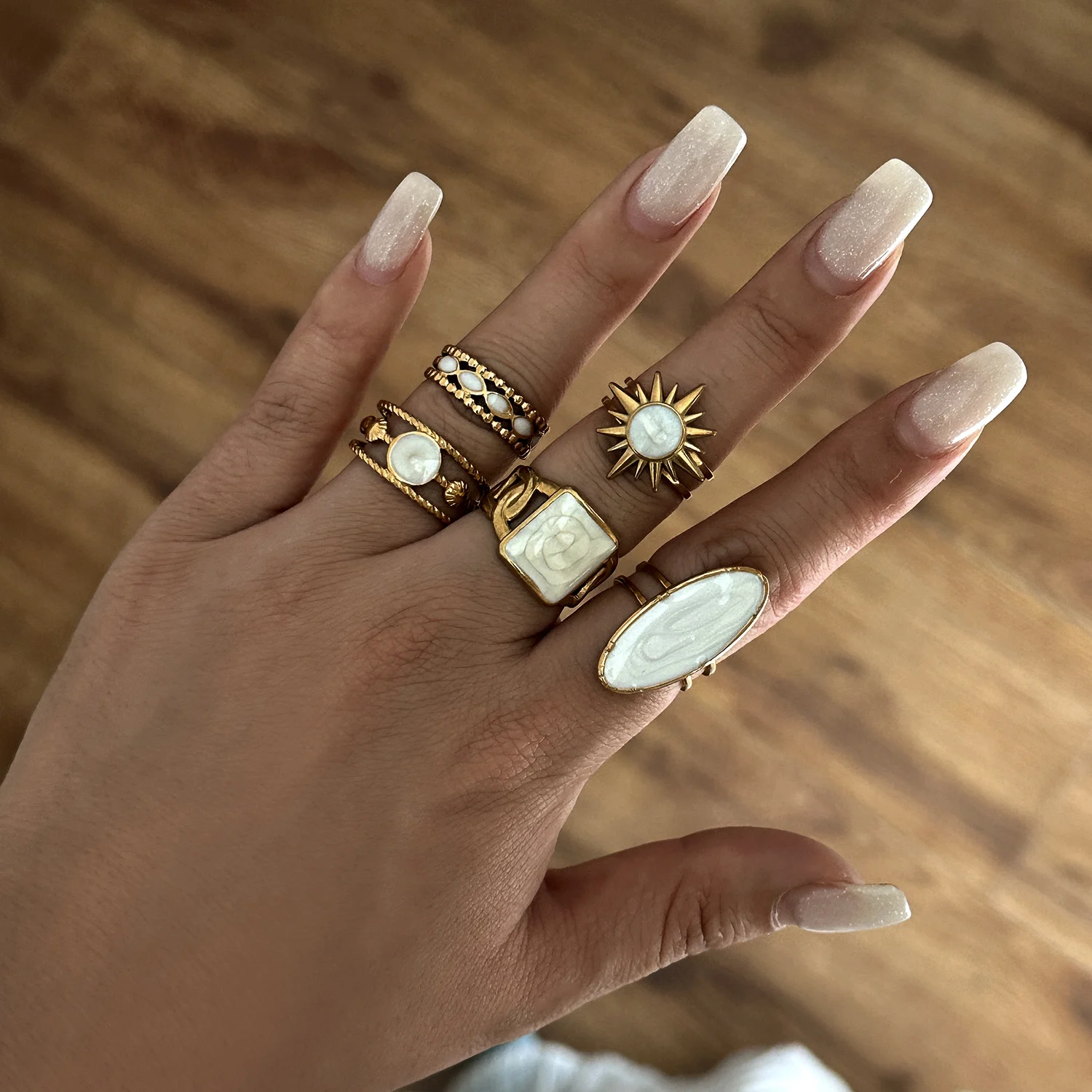 5-teiliges Set aus geometrischen, goldfarben beschichteten Edelstahl-Emaille-Ringen für Damen, stapelbar, Party-Knuckle-Schmuckset, Geschenk, wasserdicht – Detail 6