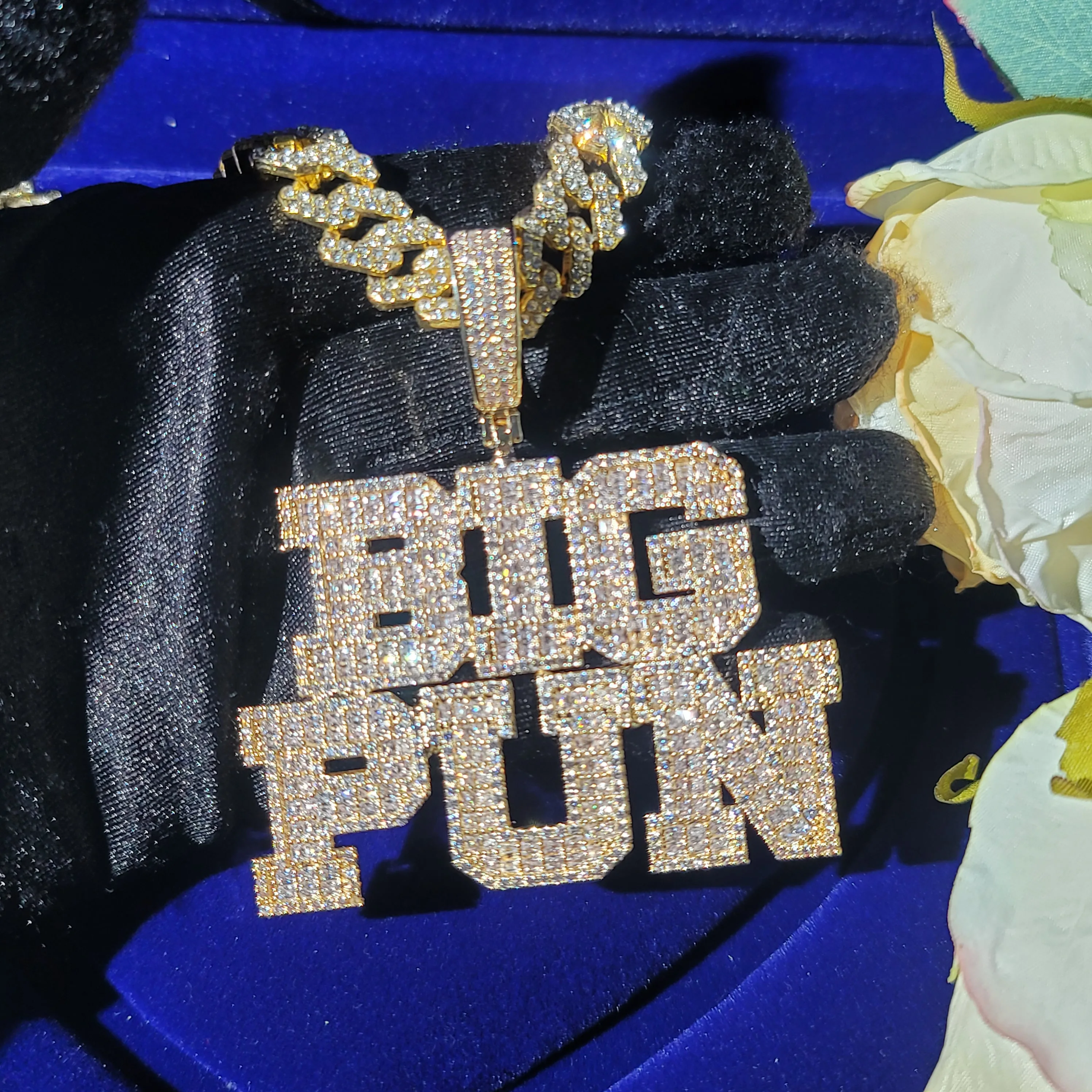 

Ice Out Customized Name Necklace Zirconia Letters with 12mm Miami Cuban Chain Hip Hop Pendant For Men Women Hip Hop Jewelry