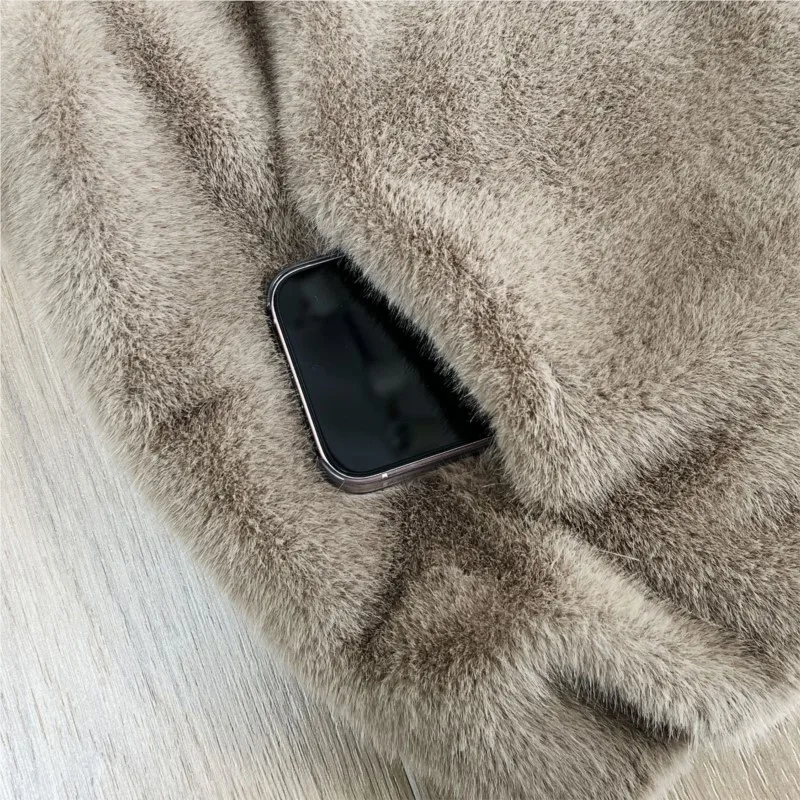 Met capuchon namaakbont korte vest jas dames 2025, nieuwe herfst winter revers mouwloze harige jassen dikke warme faux nertsen pluche overjassen