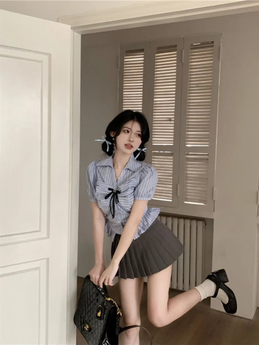 طقم تنورة صيفية مخططة باللون الأزرق من American College Sle، تنورة قصيرة بطيات حلوة وحارة، طقم مكون من قطعتين