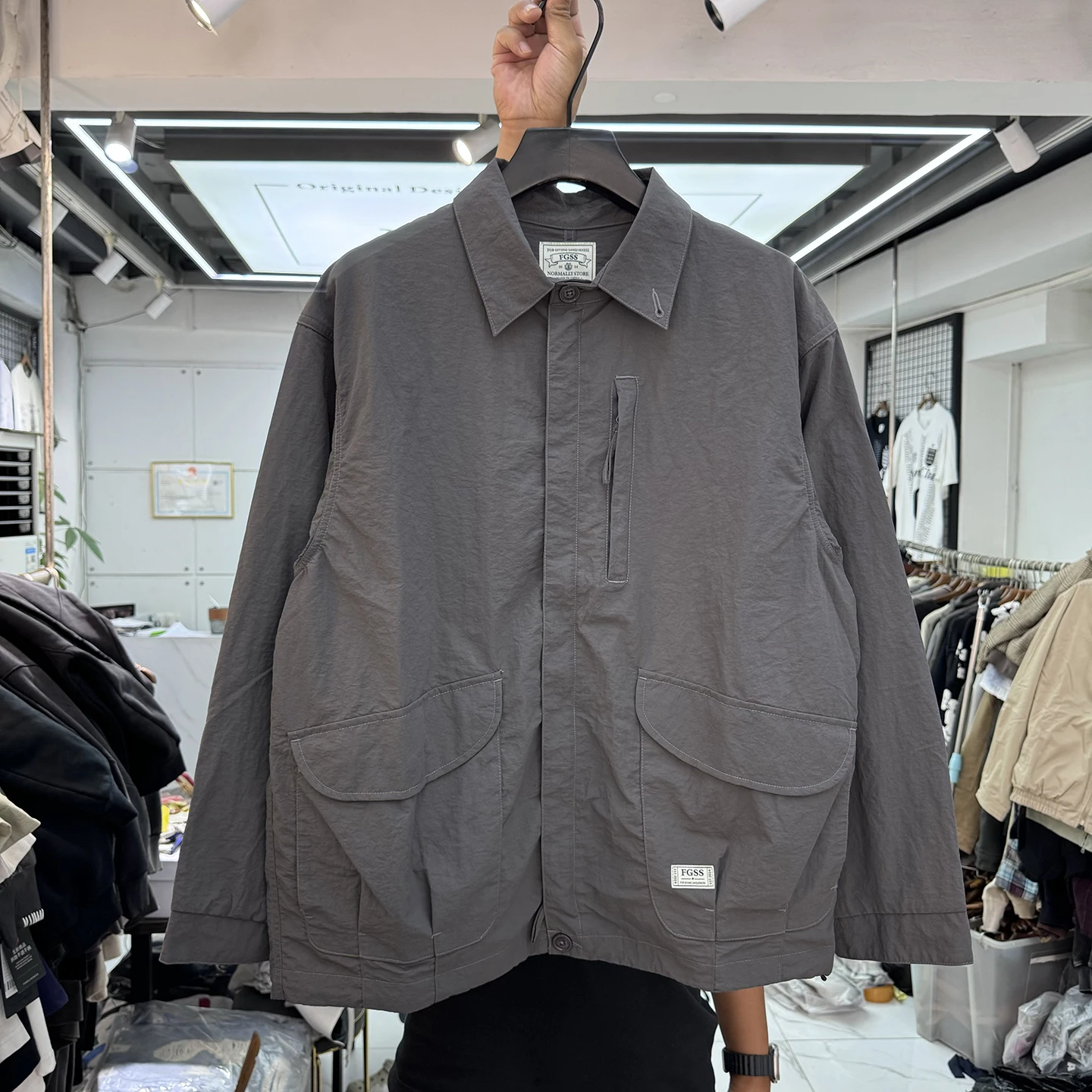 

Нейлоновое рабочее пальто в американском стиле в стиле ретро, свободное повседневное мужское пальто с воротником, мятое многоэтажное однотонное рабочее пальто