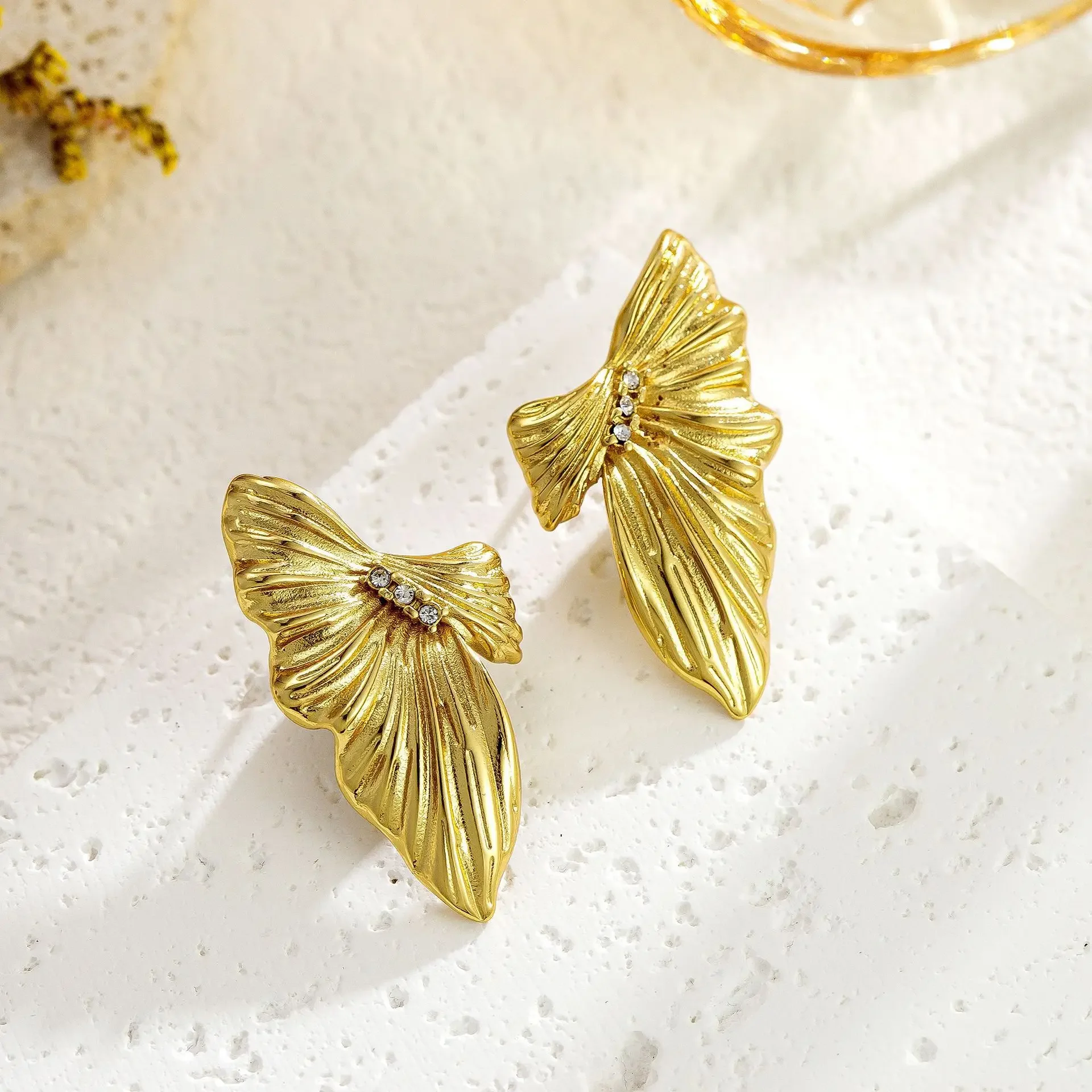 Punk Style Metal Large Size Butterfly Flower Gold Plated Earrings for Women Girls Fashion Trend Chunky Jewelry Gifts 2024