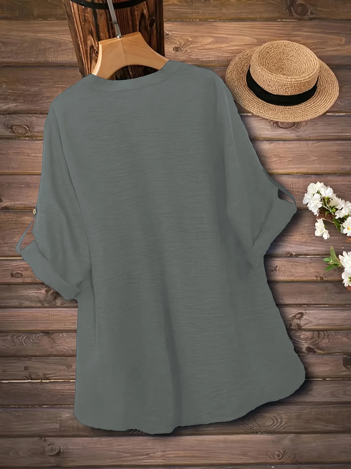 Elegantes Plus-Size Damen-Tunika-Oberteil mit Knopfleiste für mühelosen Stil und ganztägigen Komfort – Detail 8