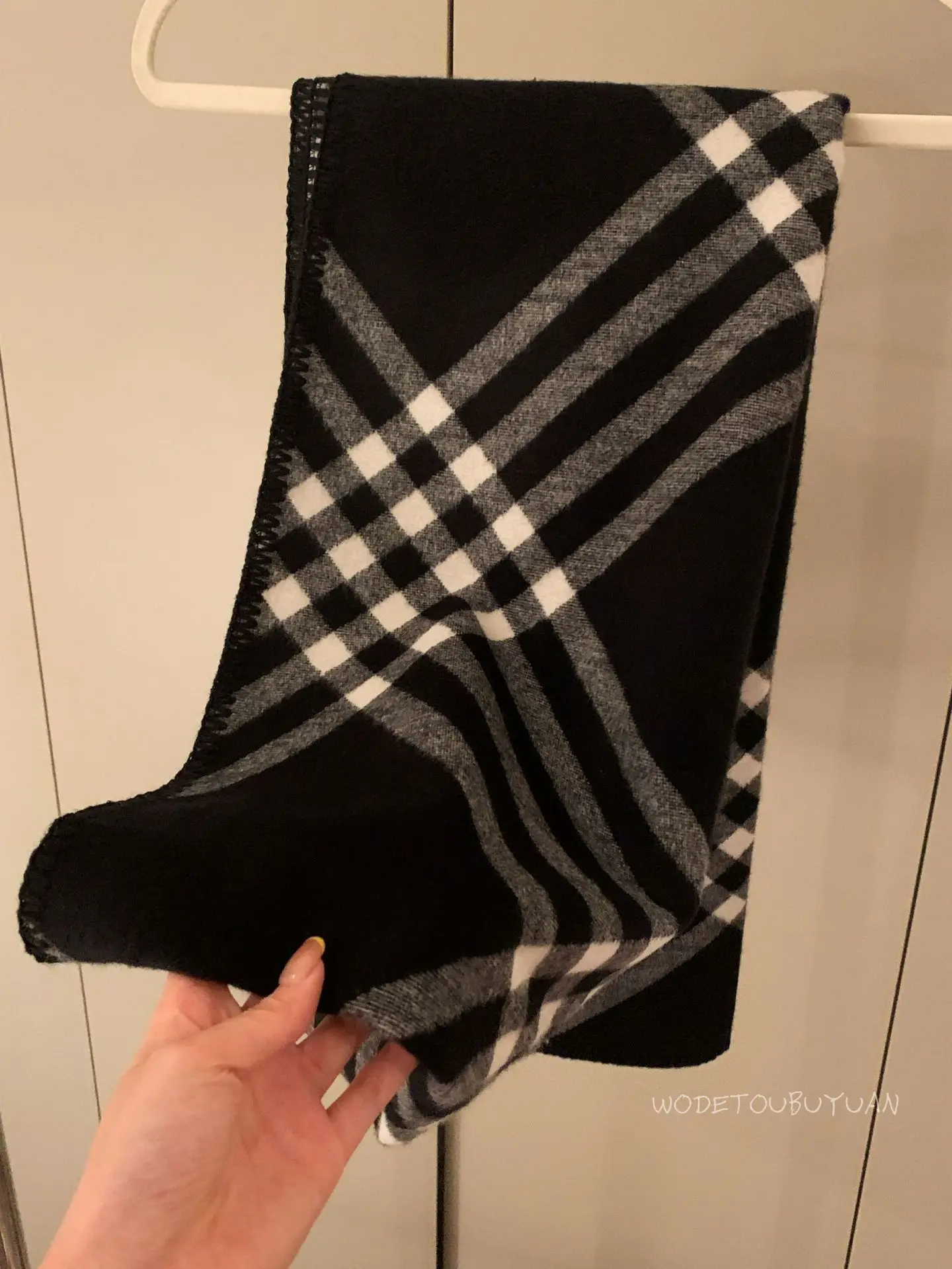 2026 عالية الجودة الوردي الكلاسيكي منقوشة وشاح المرأة الخريف والشتاء موضة جديدة الأوشحة الفاخرة شال طويل دافئ وسميك