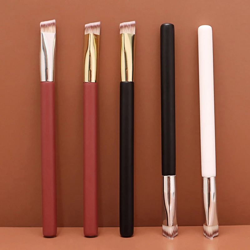 1Pc Dreieck Geformt Concealer Pinsel Weiches Haar Make-Up Pinsel Für Dunkle Augenringe Akne Flecken Verbergen Gesichts Aufhellung Pinsel
