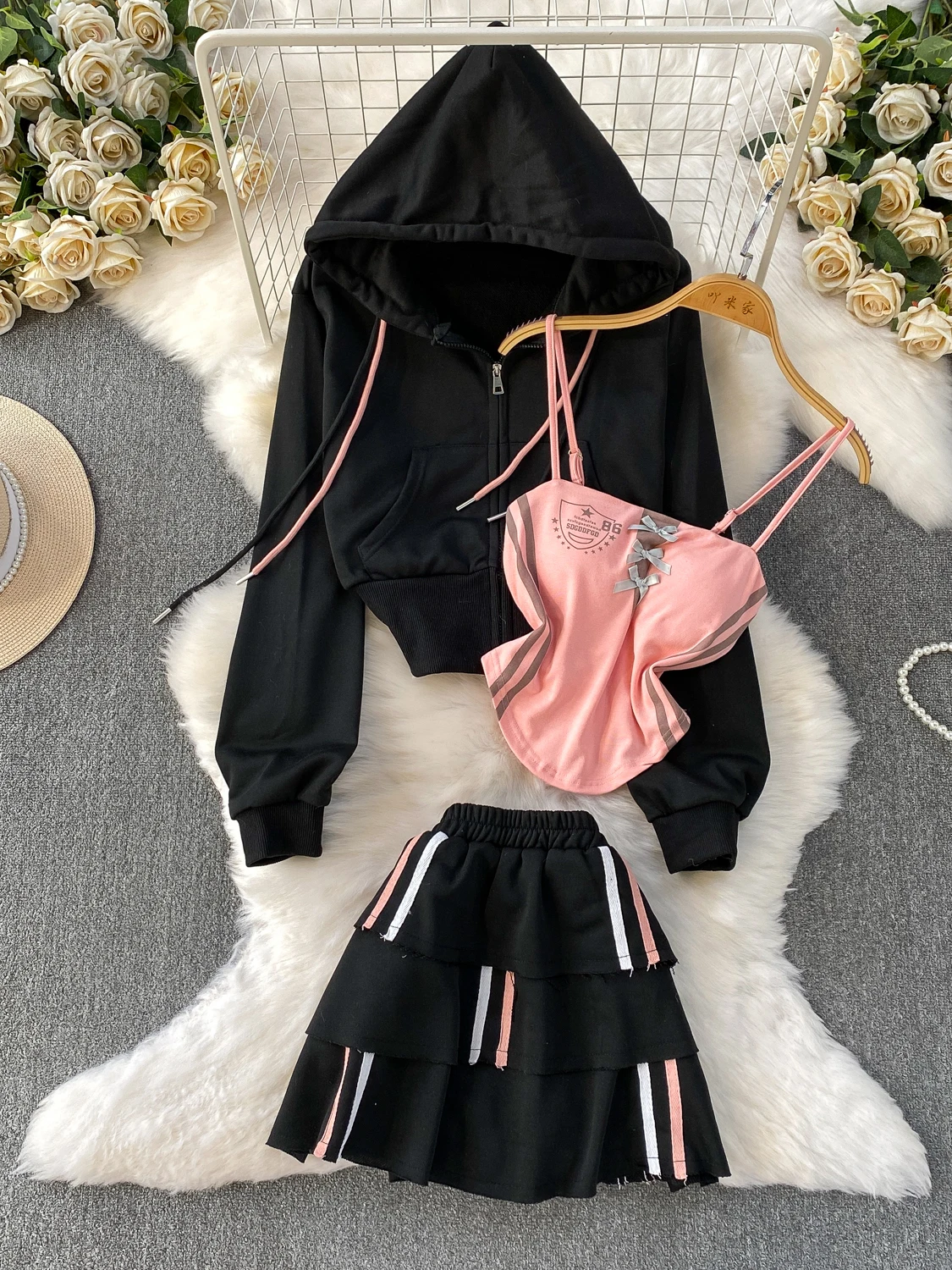 

Повседневный комплект из футболки Faion для женщин с толстовкой с милым пряным узлом для девочек и нагрудным ремнем + полосатая юбка-торт