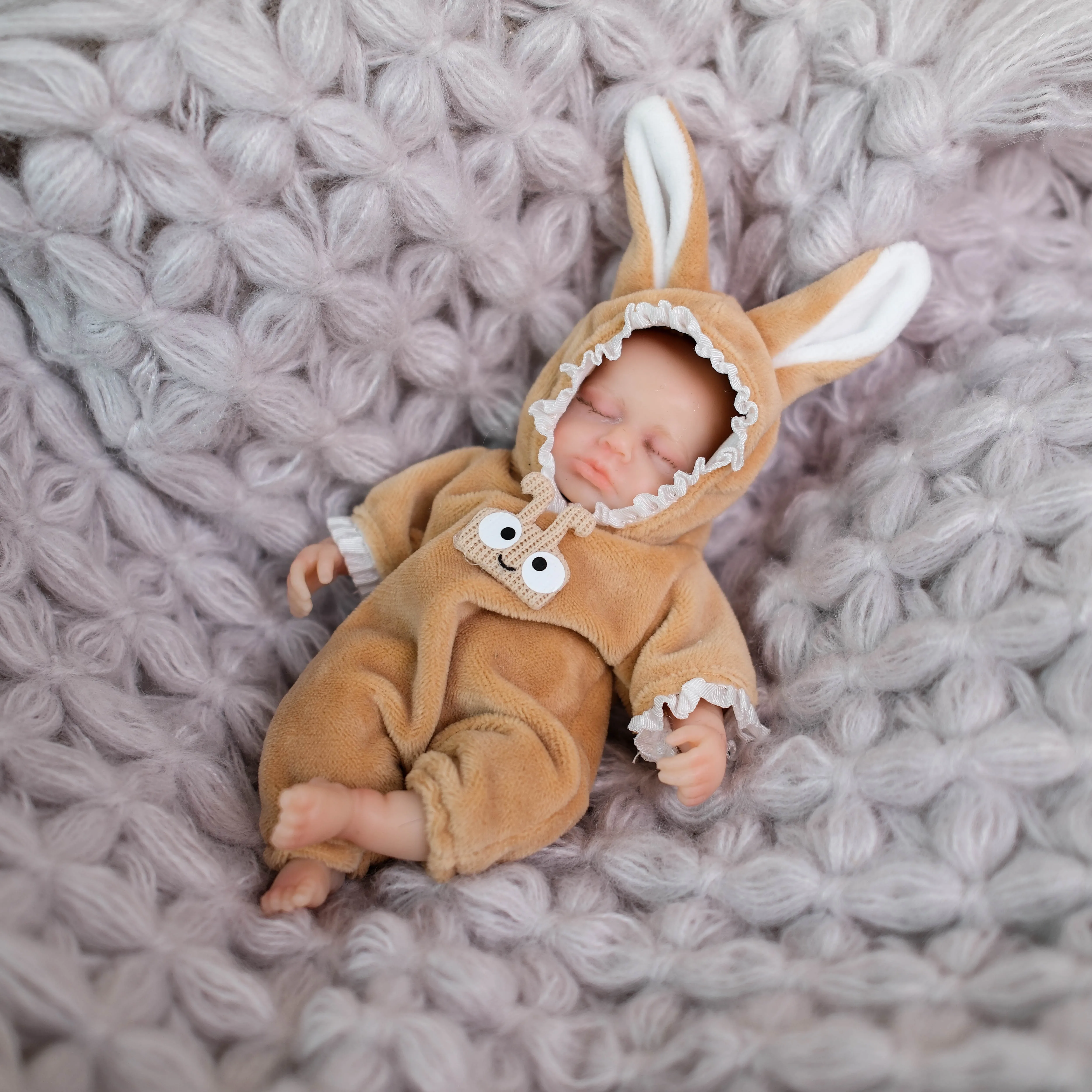 NPK 15 cm Mini-Platin-Silikon-Babypuppe, voll solide, superweiche, flexible, elastische Handfläche, handliche Sammlerpuppe für Enthusiasten