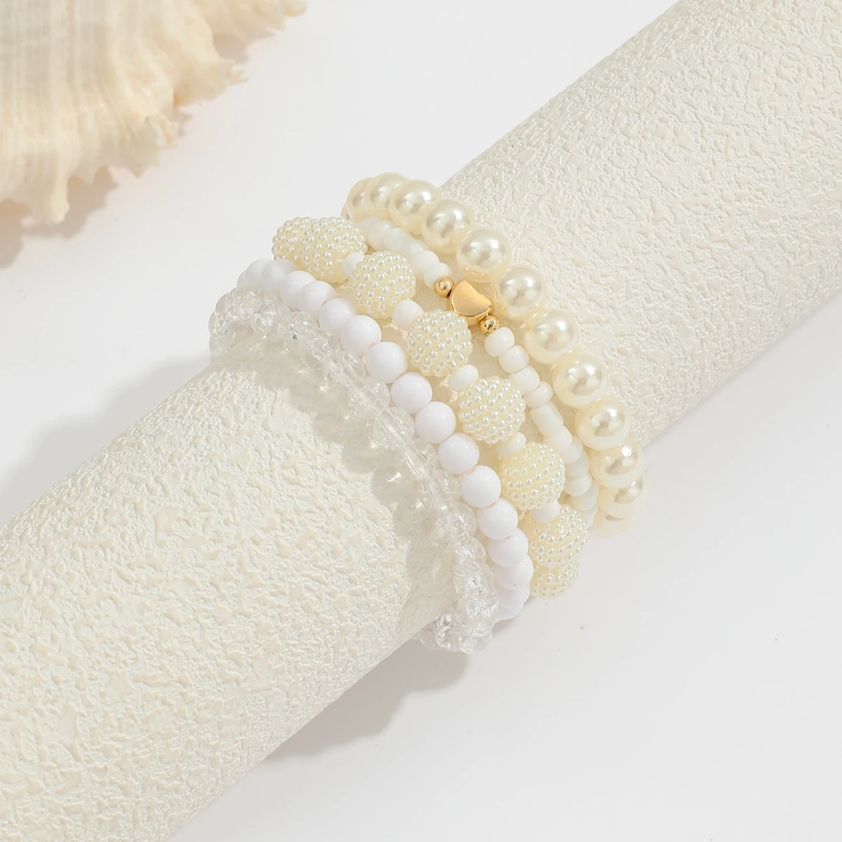 Simple White Faux Pearls Beads Beaded Heart Temperament Bracelet Set Elegant Handmade Hand String Jewelry Accessory