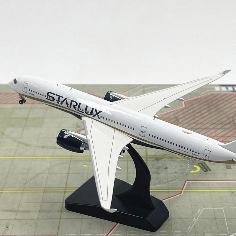 1:400 Scale Star Space Airbus A350-900 Aircraft B-58501 The Plane Model Alloy Die Casting Simulation Collection Toys Gifts