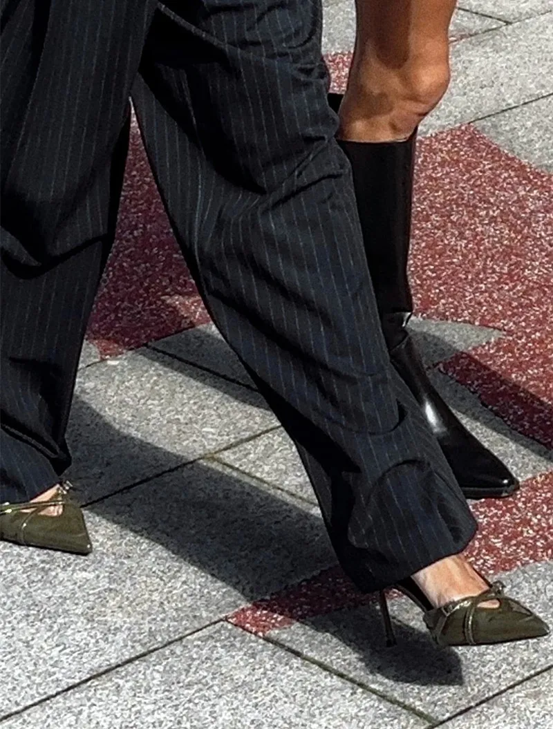 العلامة التجارية مصمم أنيقة عالية الكعب المرأة موضة عبر حزام مشبك تصميم خنجر صندل مثير أشار تو فستان مضخات للسيدات #6