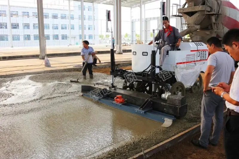 Heavy Duty Laser Concrete Screed Vibratory Land Leveling Machine Concrete Laser Screeds Fully Automated Self Leveling System