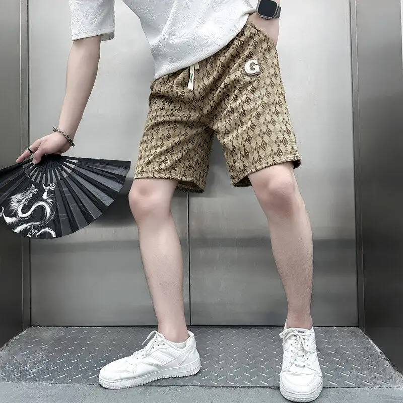 

Летние тонкие повседневные шорты для мужчин маленького размера XS, пляжные брюки длиной до колена, прямого кроя, молодежные и яркие.