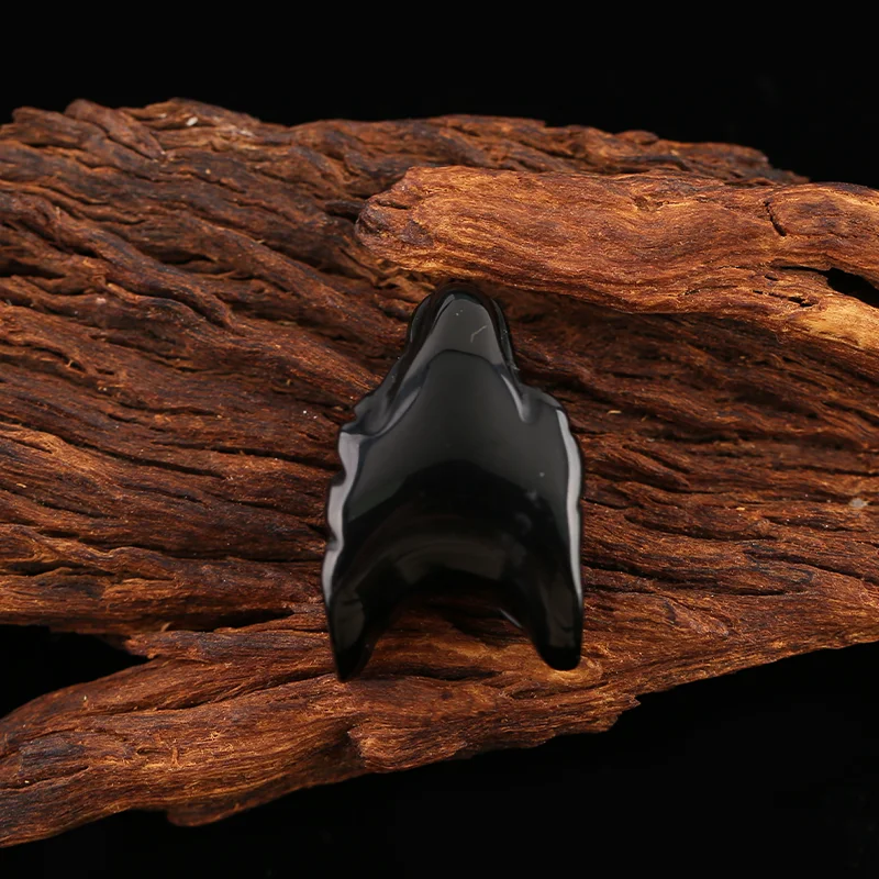 Natural Stone Obsidian Wolf Head Pendant Bead,Handcarved Animal Pendant DIY Jewelry Necklace Accessories 26x18x11mm 5g