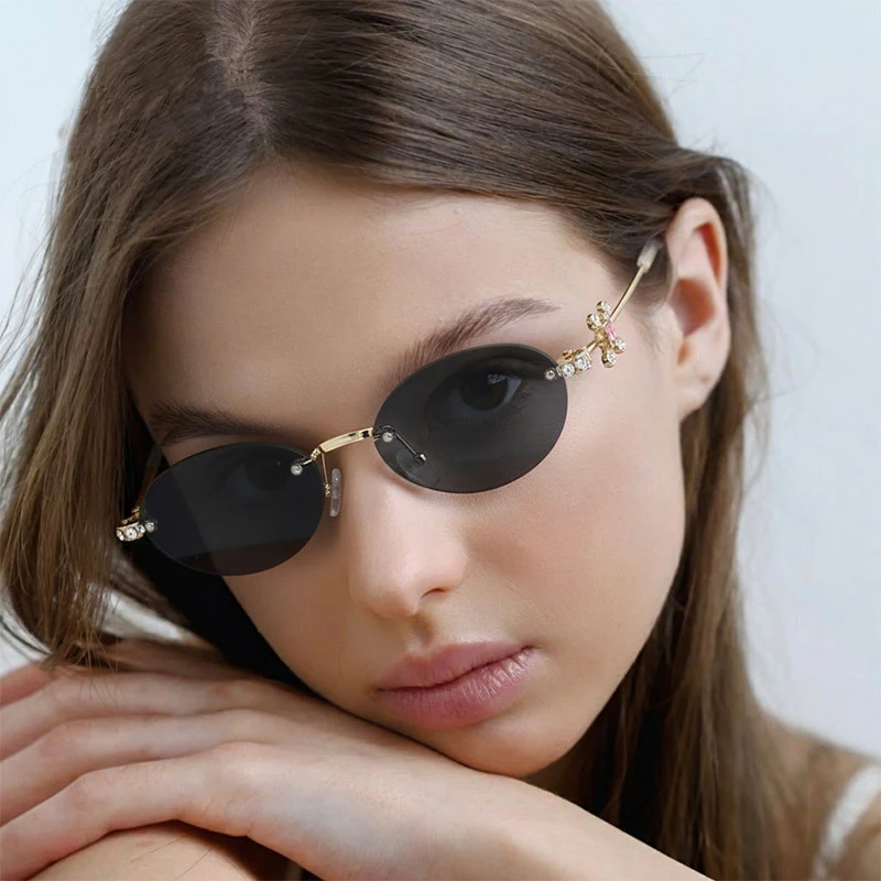 2 stücke Mode Randlose Kleine Oval Sonnenbrille Frauen Marke Designer Brillen Dünne Metall Rosa Diamant Shades Schneiden Gläser Weibliche