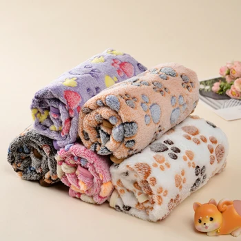 Cozy Fleece Pet Blanket 1
