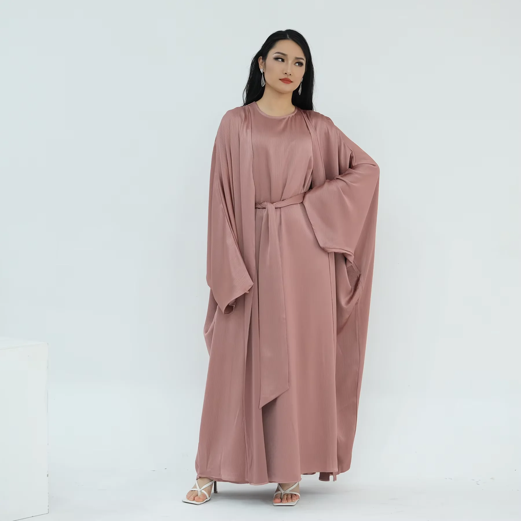 Ramadan Eid Nuovo Lusso Kebaya Dubai Rughe Kimono di Raso 2 Pezzi Abaya Set Donne Musulmane Abiti Modesti Caftano Caftano Jalabiya