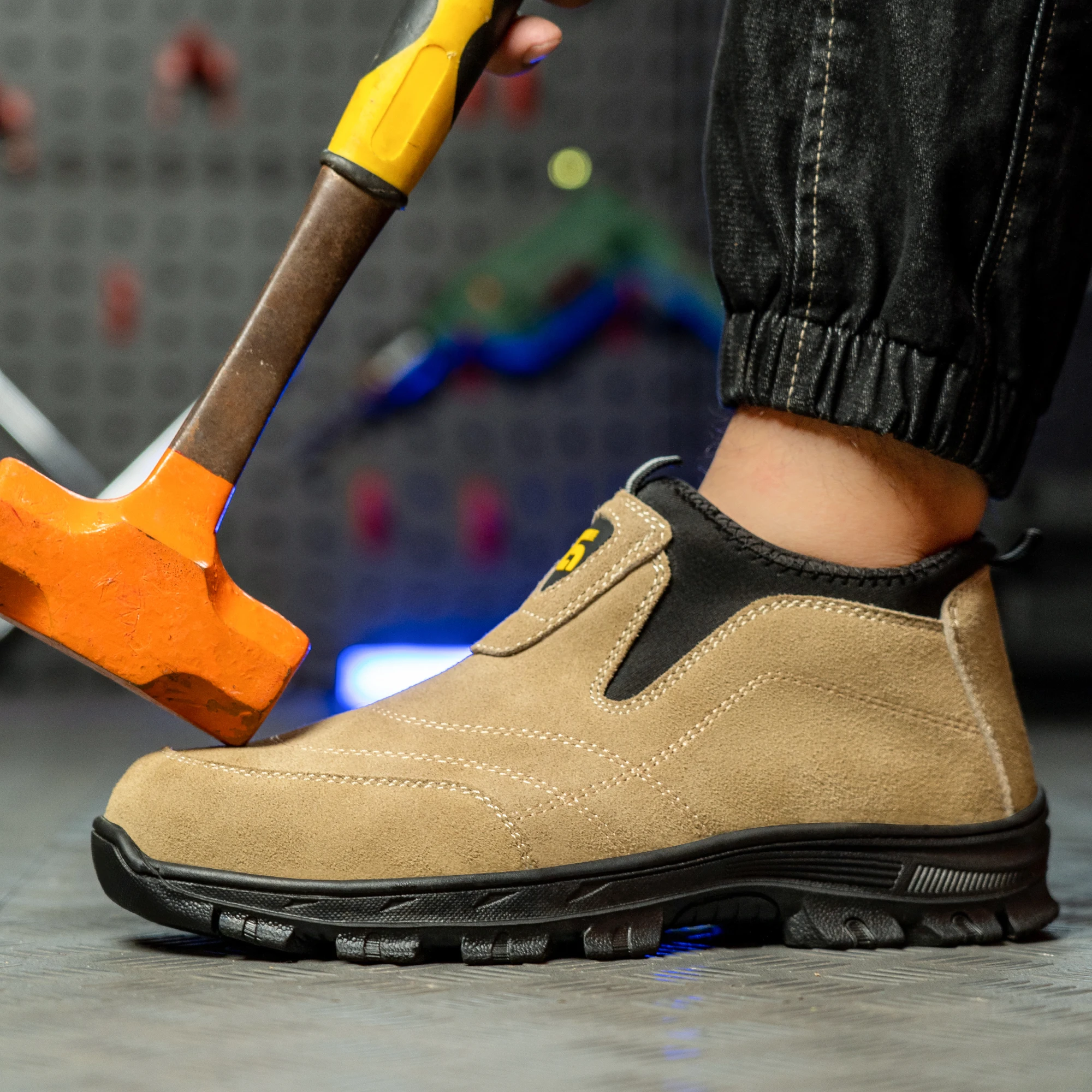 

Men's steel toe anti-smash and anti-stabbing welders shoes fire-resistant flower wear-resistant non-slip work shoes comfortable