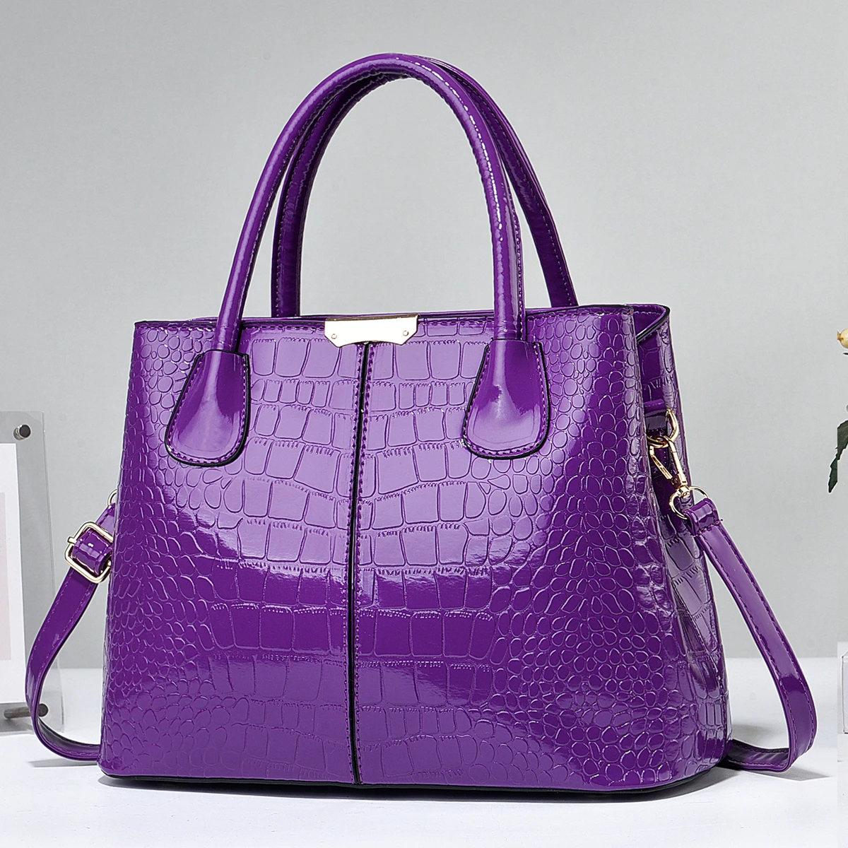 

Fashionable Womens Crocodile Pattern Shoulder Bag - Stylish & Durable PU Leather Handbag with Removable
