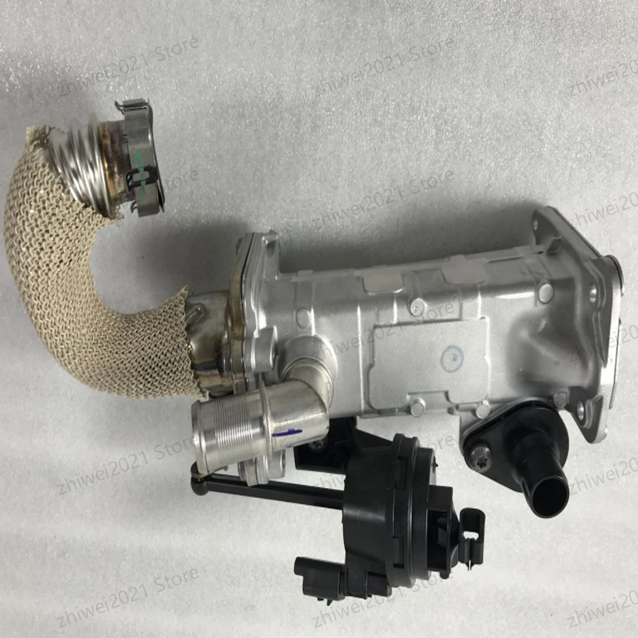 EGR Cooler for Land Rover Freelander LR2 RR Evoque Discovery Sport 2.2D Exhaust Gas Recirculation Valve Cooler C2S52516 LR057662