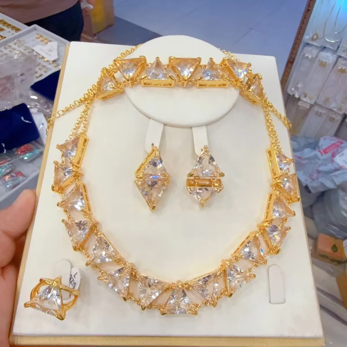 

Latest European Dubai 24K Gold Plated Necklace, Earrings, Rings, Bracelets, Wedding Party Gifts, Jewelry Set for Lovers YY10654