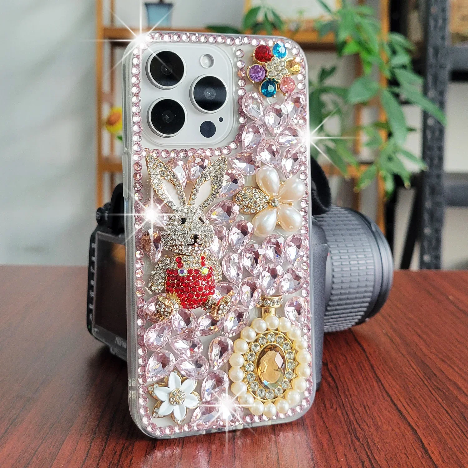 Diamond Phone Cover for Motorola Edge 50 Series - close-up view