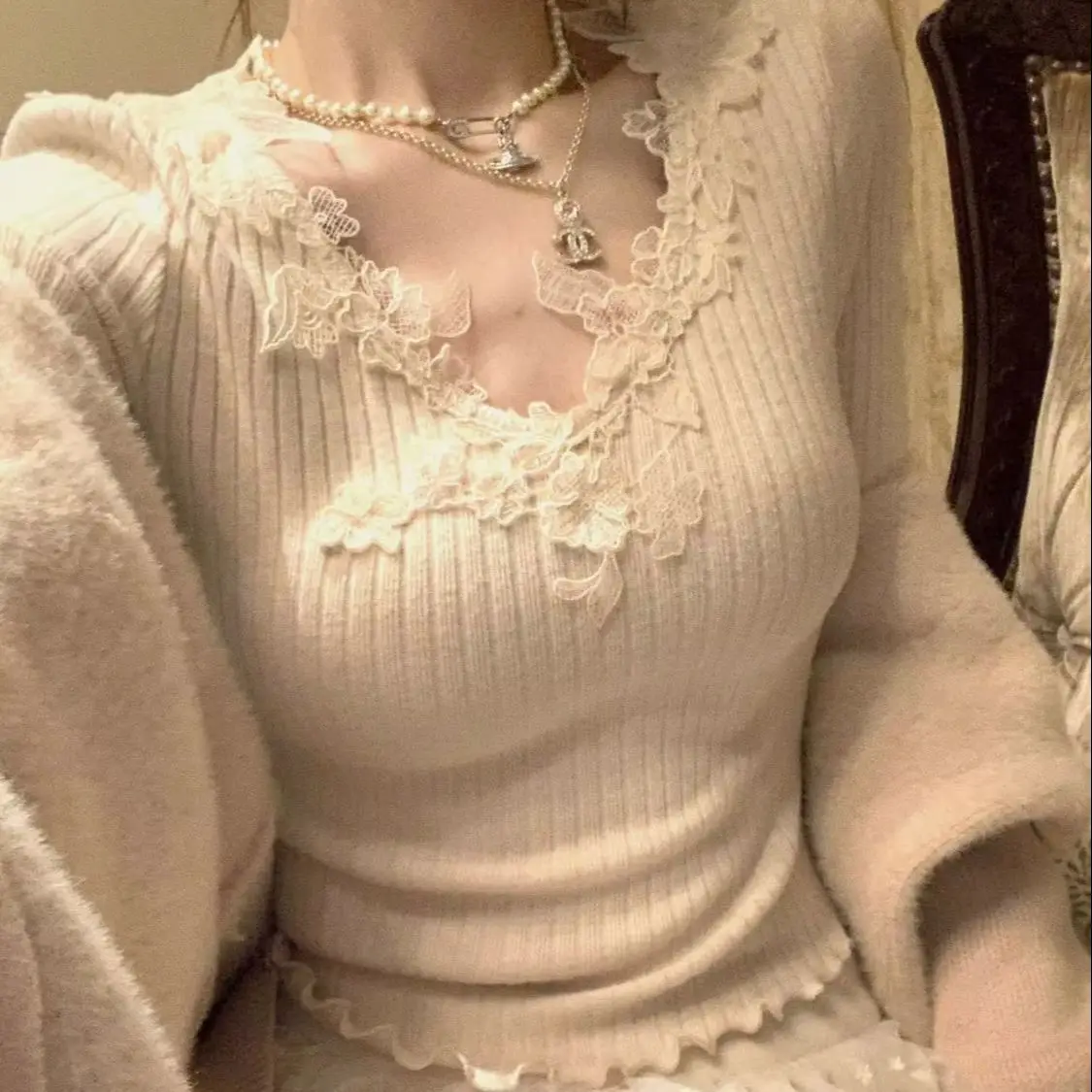 

Slim-Fit Sweater Stitching Lace Autumn Winter New Small Fragrance Spice Girl Slim Pure Make A Long-Sleeved Top.