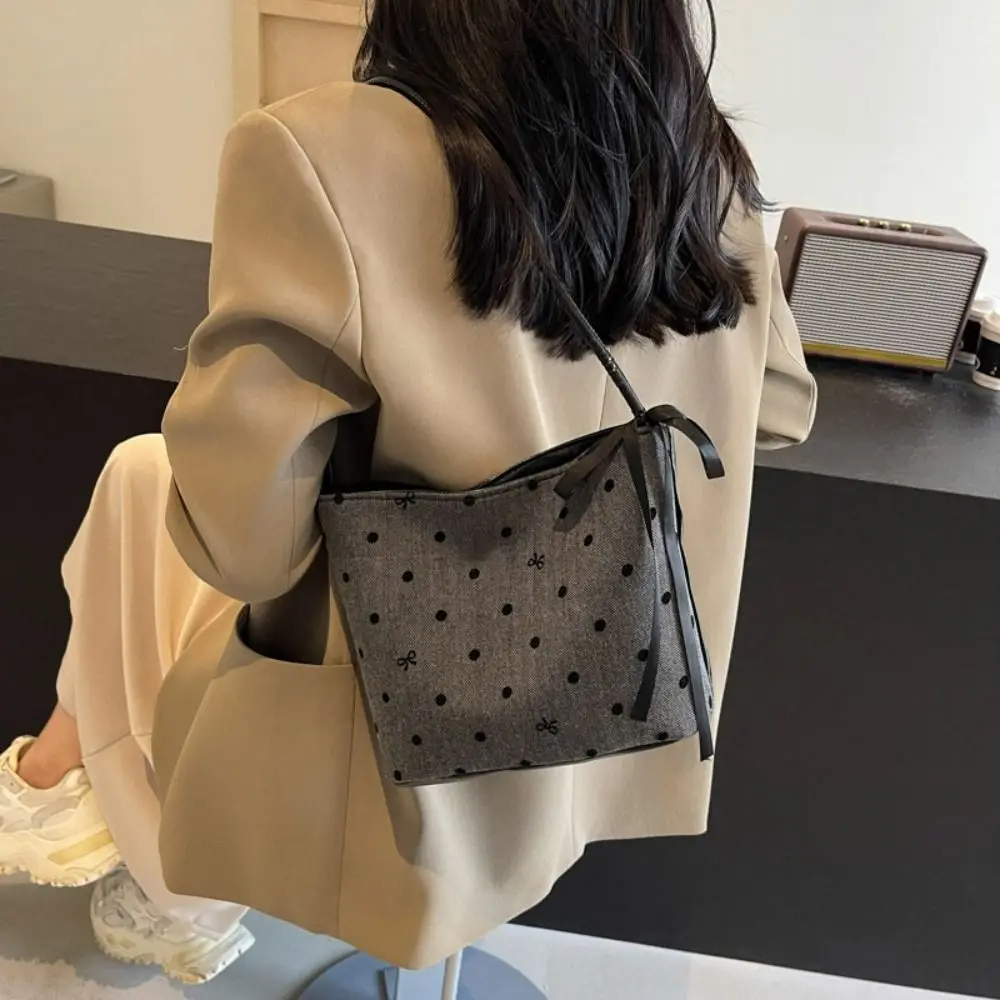 Simple Cloth Bowknot Shoulder Bag Large Capacity Wave Point Underarm Bucket Bag Solid Color Y2K Star Handbag Ladeies