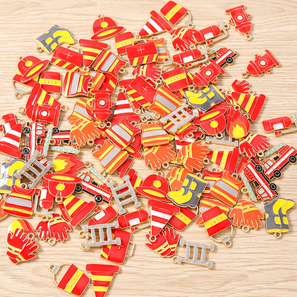 Tusember 10 Stück Feuerwehr-Anhänger Feuerwehrwagen Hydrant Stiefel Helm Charms für Halsketten Ohrringe Armbänder Schmuckherstellung – Detail 2