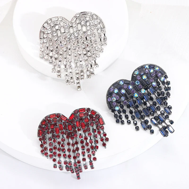 Dmari Designer Luxury Jewelry For Clothing Blood Black Rhinestone Heart Shape Lapel Pins Long Thread Tassel Brooch Women Brooch