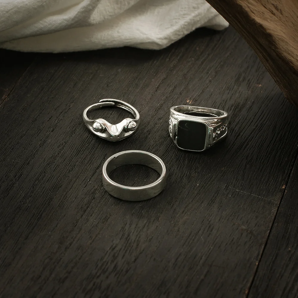 Geschnitzter Frosch Ring-Set mit quadratischer Platte für Herren, silberfarben, polierter Schmuck, verziertes Siegelring-Detail, kühne abstrakte Ringe – Detail 4