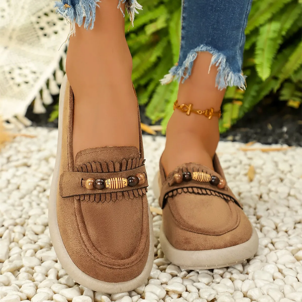 Women's Loafers Round Toe Slip-On Flats Thick Sole Suede-Look Upper with Beaded Fringe Decoration Casual Everyday Walking Shoes