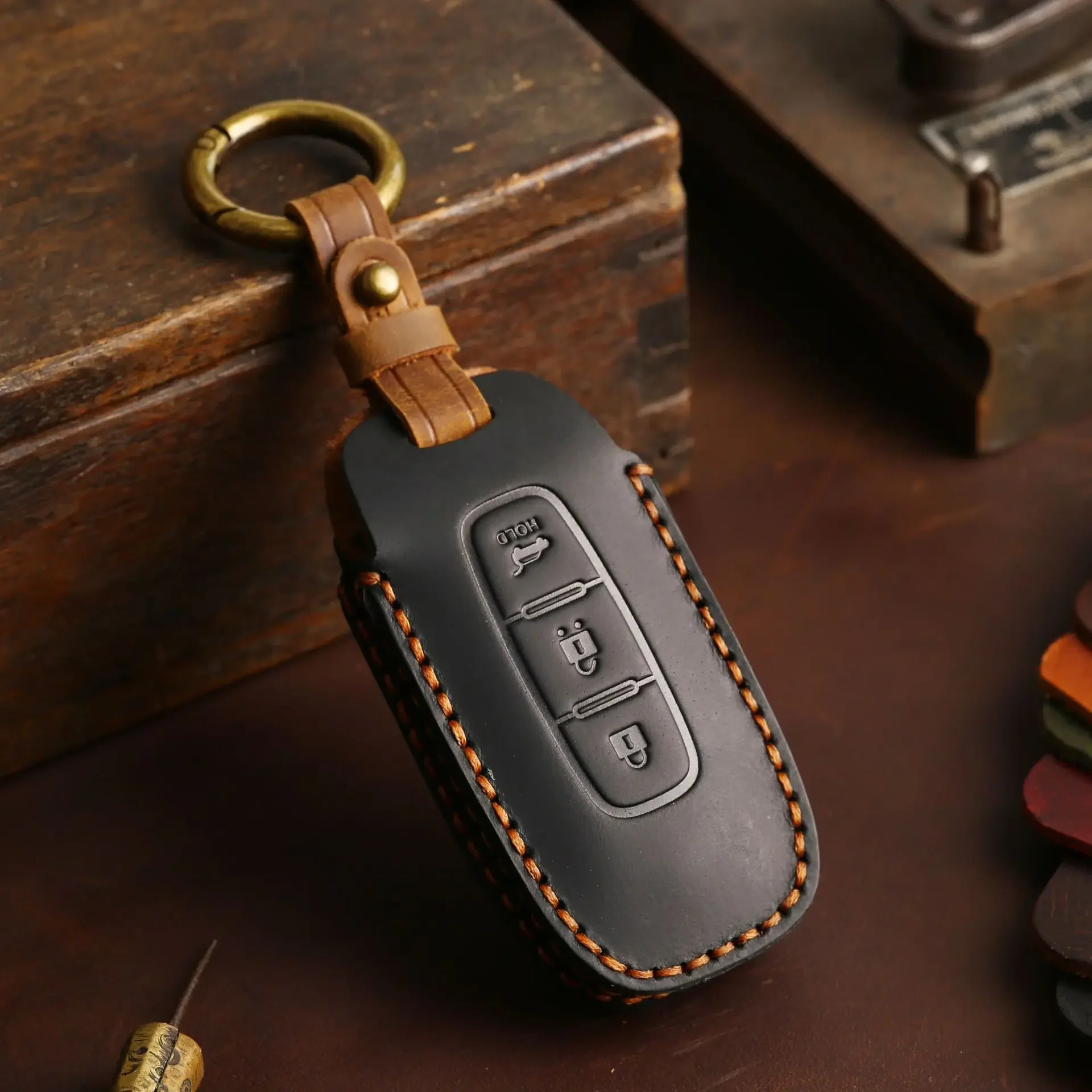 

1pc Leather Car Key Case Cover For Nissan X-trail T33 Qashqai 2022 J12 Ariya Altima Teana 2022 2023 Key Cover Car Accessories