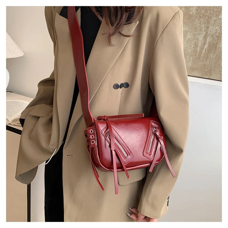 

Deluxe Women's Tote Bag Made Of Microfiber Leather Boasting Casual Budapest Trendy Neat Spacious Daily Look