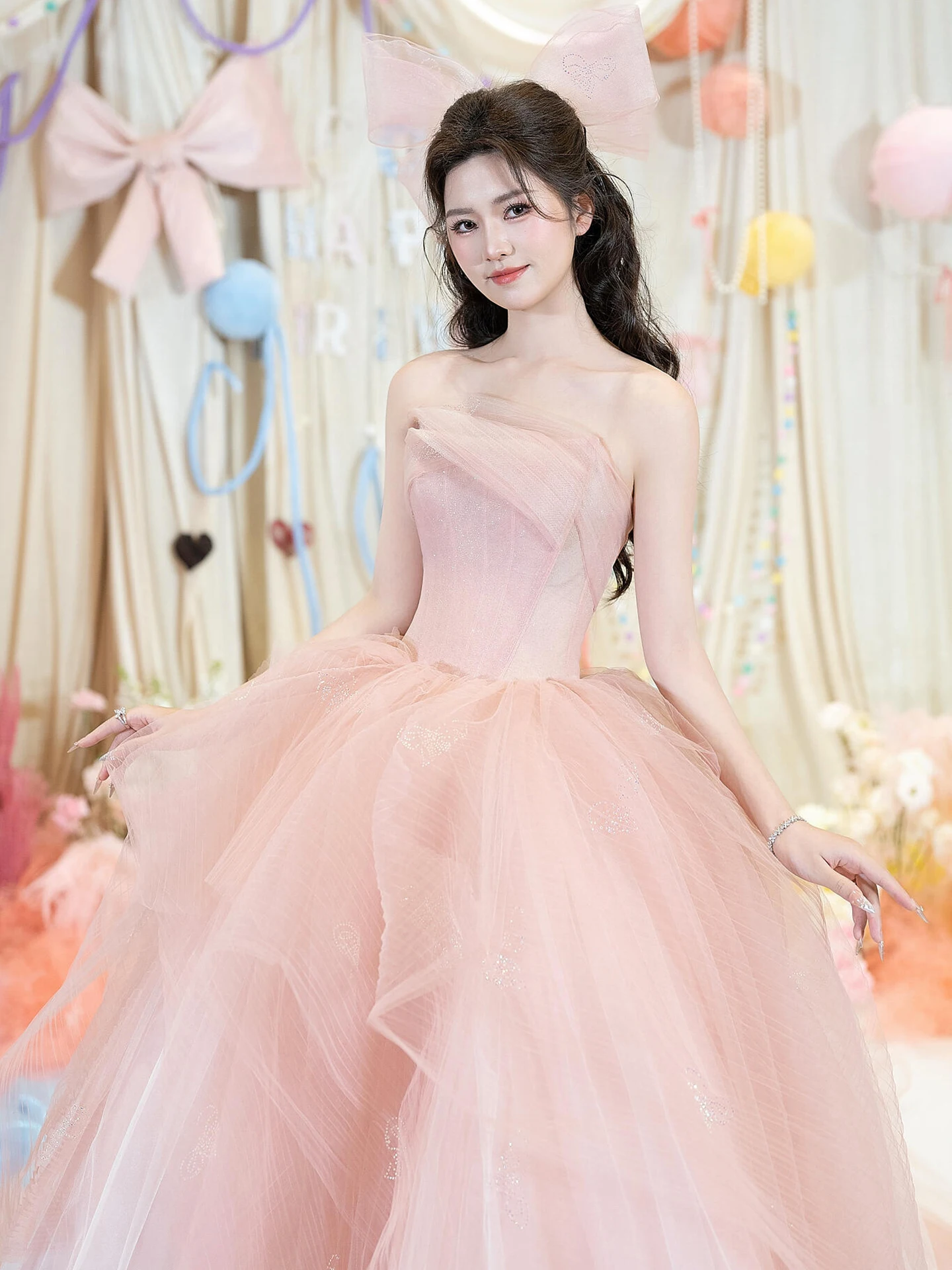 ชุดราตรีงานแต่งงานสีชมพูทรงบอลกาวน์ รุ่นใหม่ปี 2025 ระดับไฮเอนด์ สำหรับงานหมั้น งานพรอม งานรับปริญญา งานวันเกิดผู้ใหญ่ ทรงพองฟูแบบเจ้าหญิง