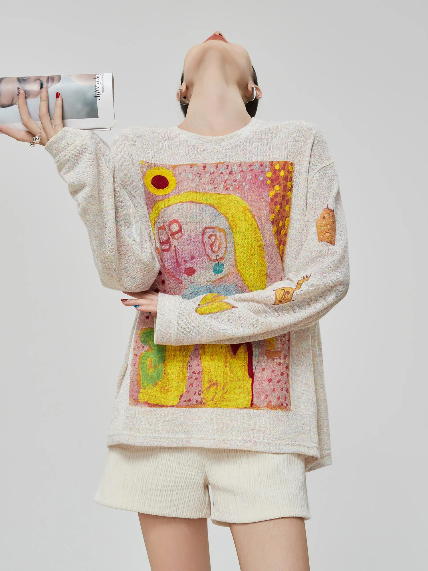 

Loose Long Sve round Ne T-irt Women's Peach Abstract fiti Print Casual Sle UV Protection Spring Autumn Top