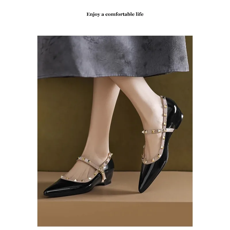 Sapatos mary jane de couro envernizado sola macia skinny bico fino sapatos únicos com rebite de uma palavra sapatos femininos vinho tinto
