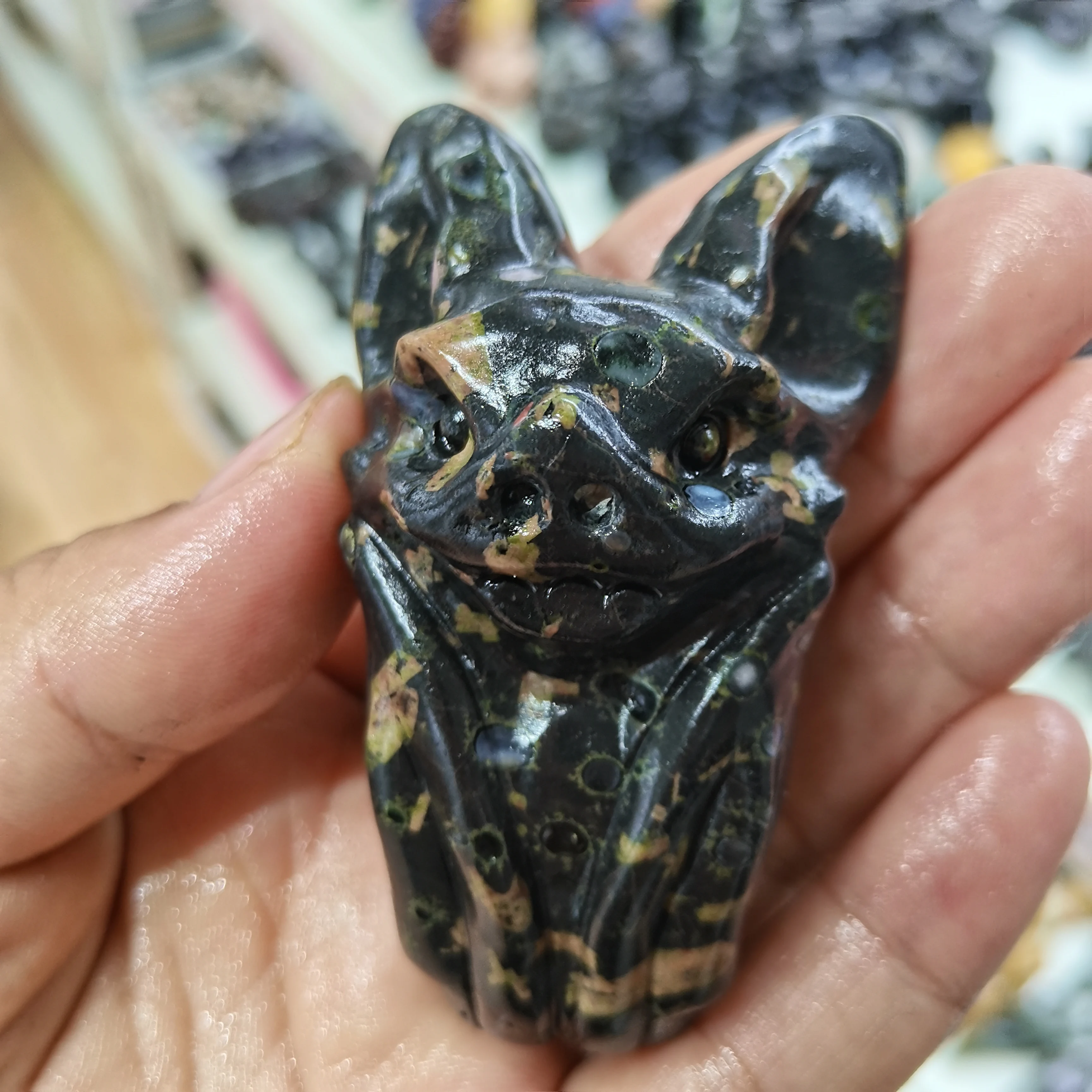 

7.7cm Natural Yooperlite And Black Obsidian Bat Hand Carved Crystal Crafts Reiki Healing Crystal Stone Figurine Halloween Gift