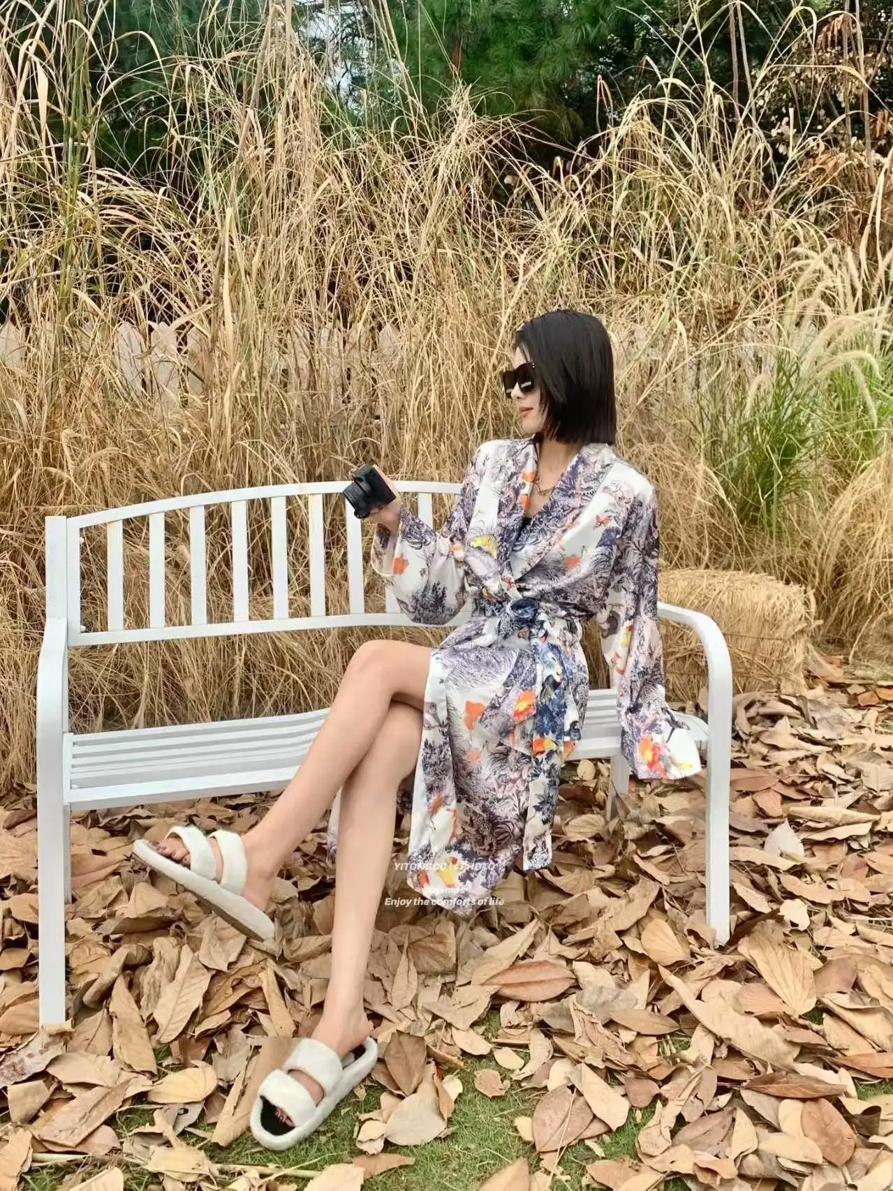 

Women's Silk Satin Robe, Jungle Animal Print Long Sleeve Belted Mid-length Sleepwear Soft Bathrobe for Daily Loungewear