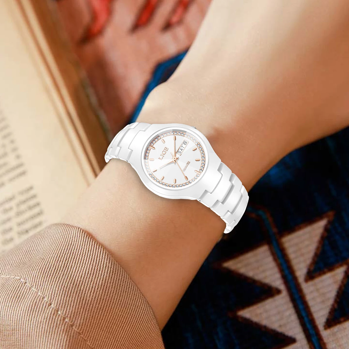 LUIK Merk Vrouw Horloge Keramiek Band Eenvoudige Waterdichte Kalender Week Quartz Horloges voor Vrouwen Elegante Dames Armband voor Geschenken