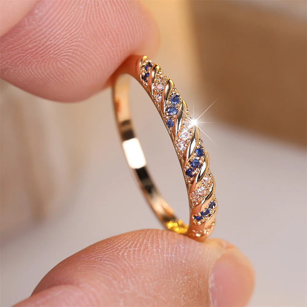 Modische Ringe mit blauem Kristall und weißem Zirkon, runder Stein, gedreht, für Damen, Vintage-Stil, goldfarben, Hochzeitsschmuck, vielseitige Geschenke für die Braut – Detail 5